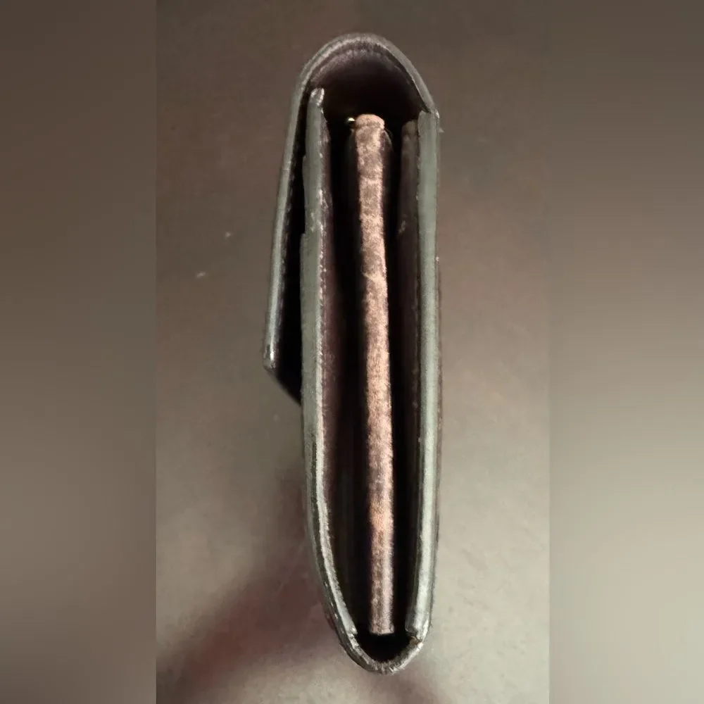 Louis Vuitton Vernis Amarant Sarah Wallet